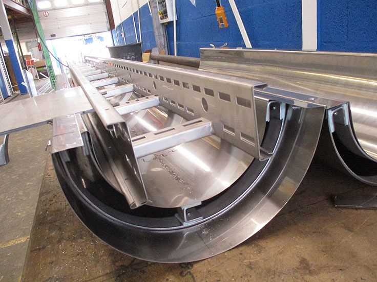 Cable ladder casing Working at height